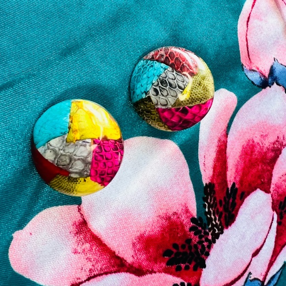 Multicoloured large stud - Picture 7 of 7